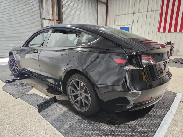 5YJ3E1EAXPF434766 2023 TESLA MODEL 3 - Image 2