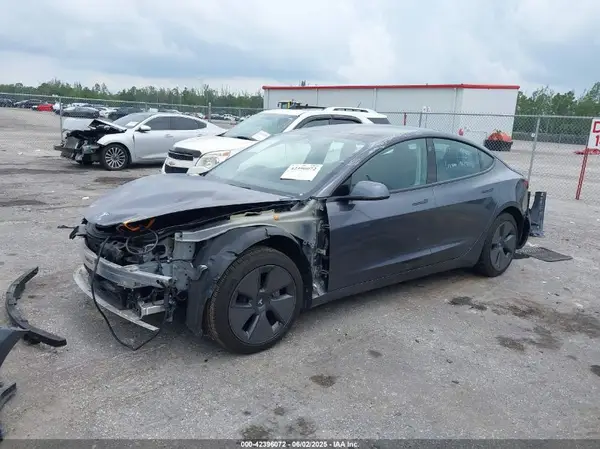 5YJ3E1EAXPF434783 2023 TESLA MODEL 3 - Image 2
