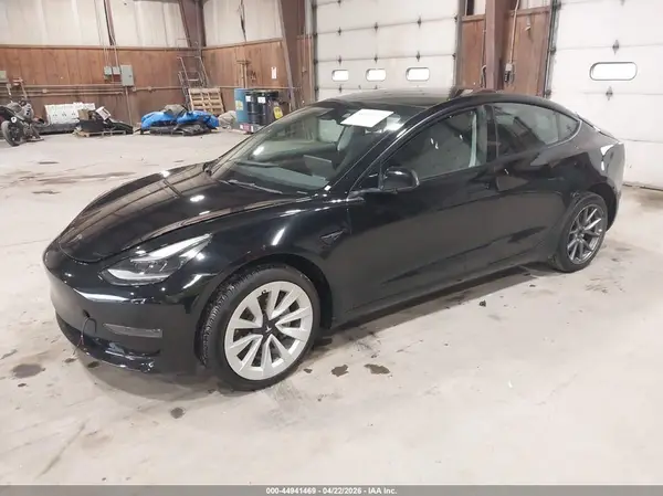 5YJ3E1EAXPF434993 2023 TESLA MODEL 3 - Image 2