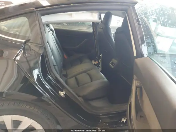 5YJ3E1EAXPF435447 2023 TESLA MODEL 3 - Image 8