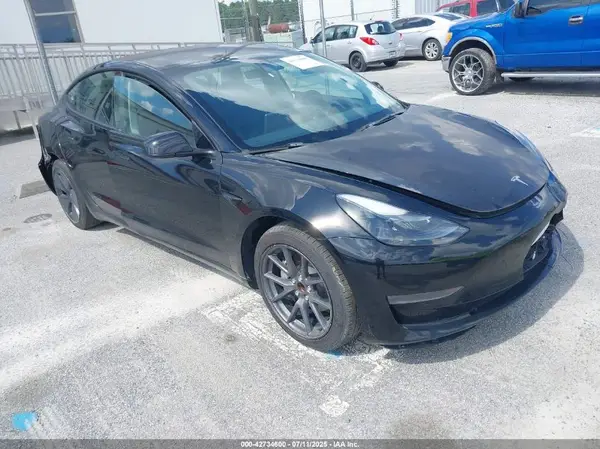 5YJ3E1EAXPF436159 2023 TESLA MODEL 3 - Image 1