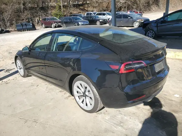 5YJ3E1EAXPF438512 2023 TESLA MODEL 3 - Image 2