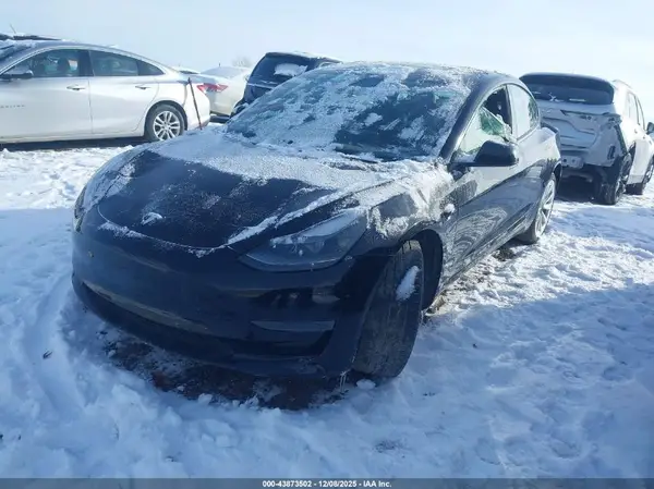 5YJ3E1EAXPF438901 2023 TESLA MODEL 3 - Image 2