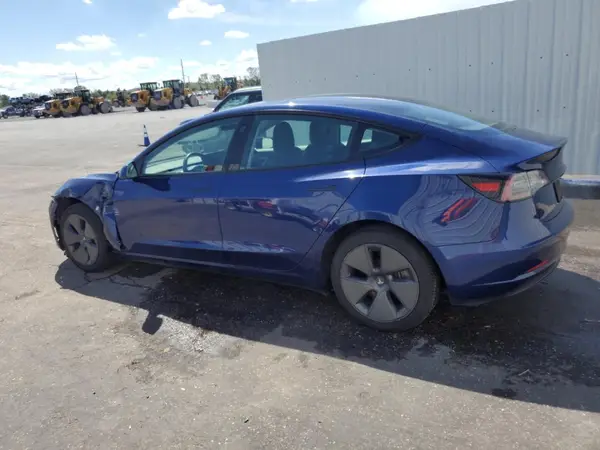 5YJ3E1EAXPF450062 2023 TESLA MODEL 3 - Image 2