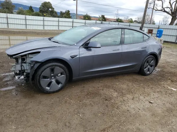 5YJ3E1EAXPF451082 2023 TESLA MODEL 3 - Image 1