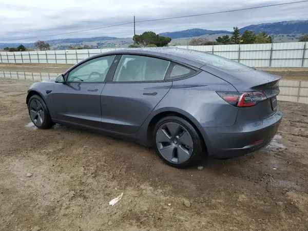 5YJ3E1EAXPF451082 2023 TESLA MODEL 3 - Image 2