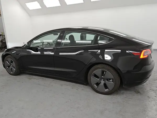 5YJ3E1EAXPF452801 2023 TESLA MODEL 3 - Image 2