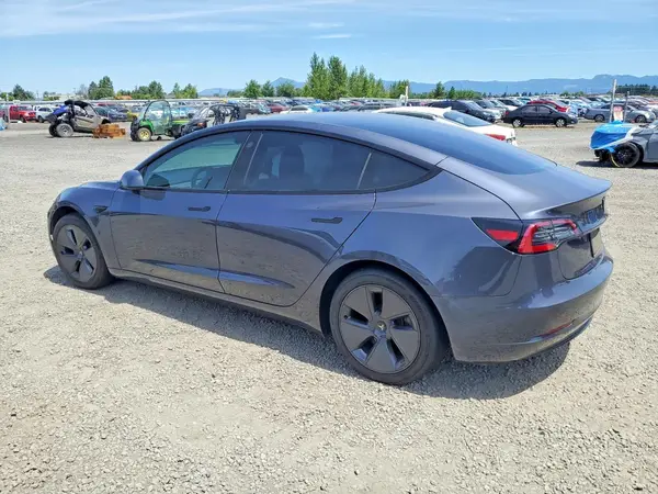 5YJ3E1EAXPF453253 2023 TESLA MODEL 3 - Image 2