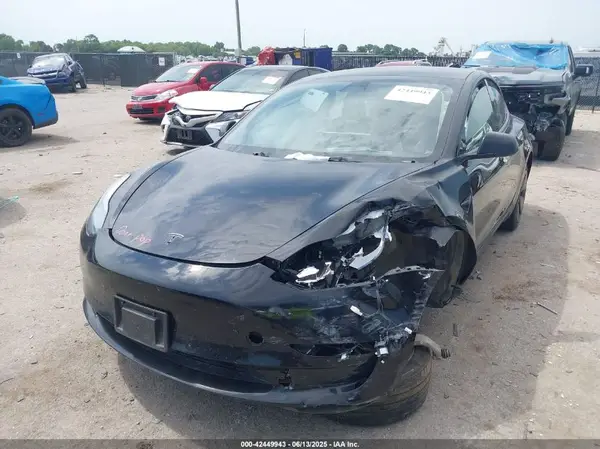 5YJ3E1EAXPF453415 2023 TESLA MODEL 3 - Image 2