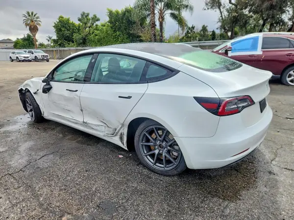 5YJ3E1EAXPF456668 2023 TESLA MODEL 3 - Image 2