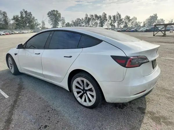 5YJ3E1EAXPF458551 2023 TESLA MODEL 3 - Image 2