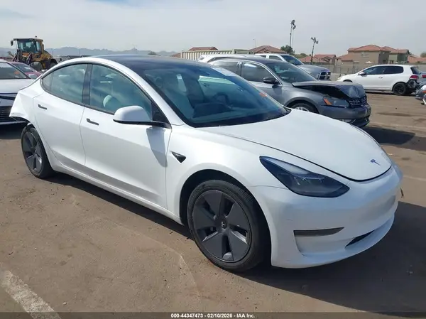 5YJ3E1EAXPF462681 2023 TESLA MODEL 3 - Image 1