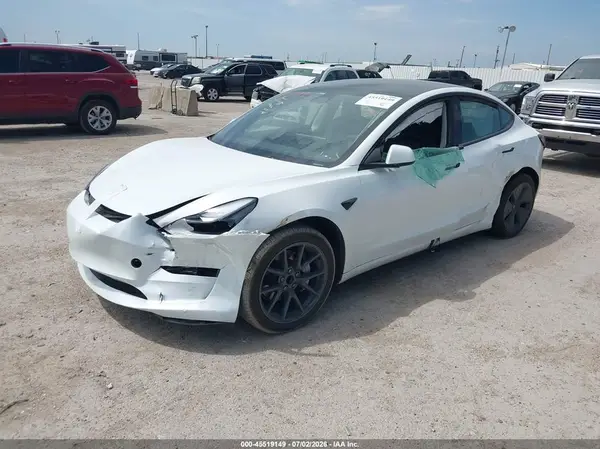5YJ3E1EAXPF464026 2023 TESLA MODEL 3 - Image 2
