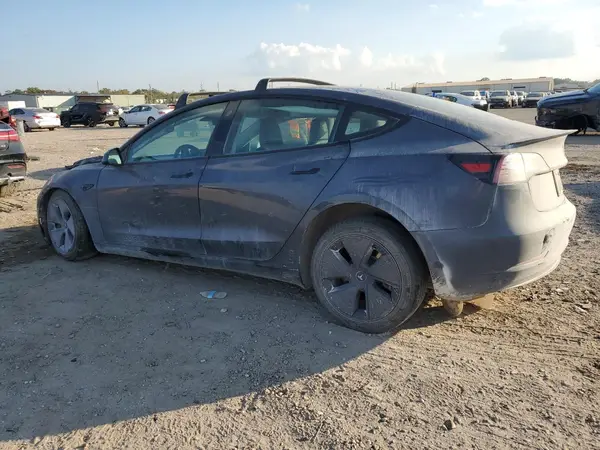 5YJ3E1EAXPF474233 2023 TESLA MODEL 3 - Image 2