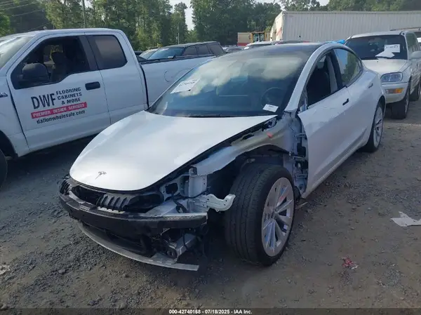 5YJ3E1EAXPF483529 2023 TESLA MODEL 3 - Image 2