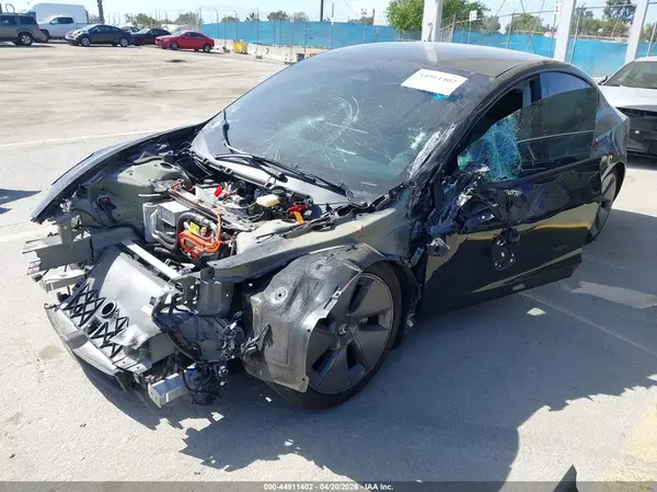 5YJ3E1EAXPF484020 2023 TESLA MODEL 3 - Image 2