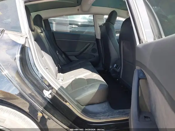 5YJ3E1EAXPF484020 2023 TESLA MODEL 3 - Image 8