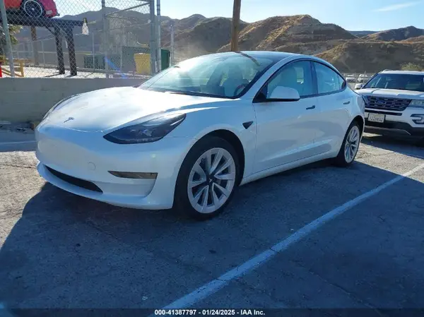 5YJ3E1EAXPF486639 2023 TESLA MODEL 3 - Image 2