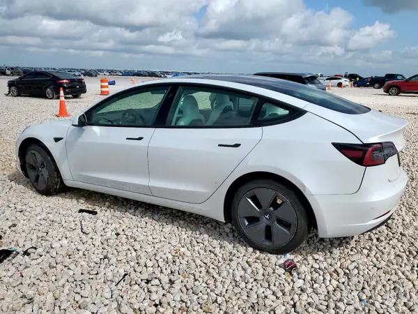 5YJ3E1EAXPF489086 2023 TESLA MODEL 3 - Image 2