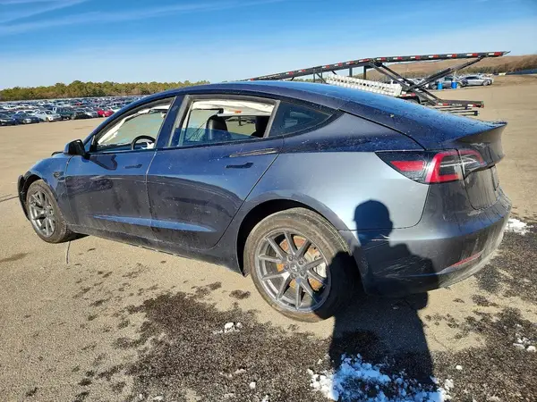 5YJ3E1EAXPF491730 2023 TESLA MODEL 3 - Image 2