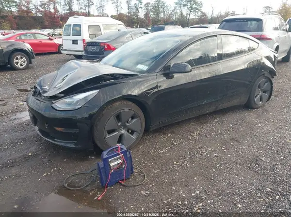 5YJ3E1EAXPF492165 2023 TESLA MODEL 3 - Image 2