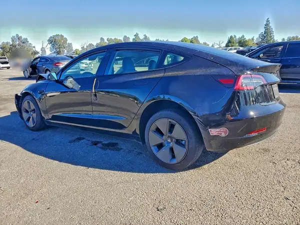5YJ3E1EAXPF492621 2023 TESLA MODEL 3 - Image 2