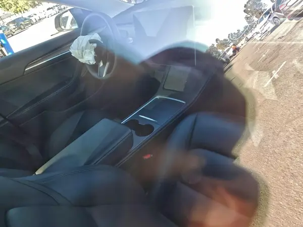 5YJ3E1EAXPF492621 2023 TESLA MODEL 3 - Image 8