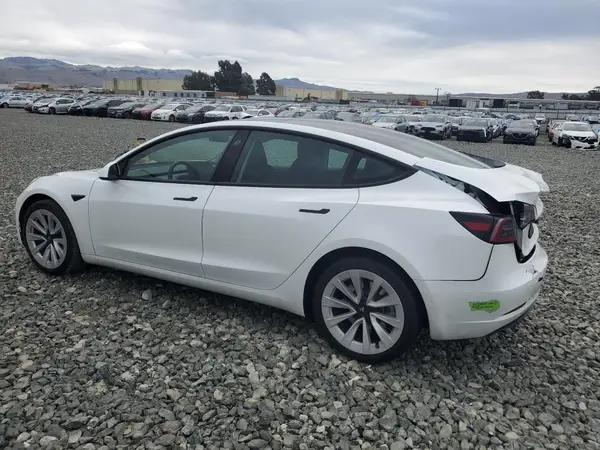 5YJ3E1EAXPF496815 2023 TESLA MODEL 3 - Image 2