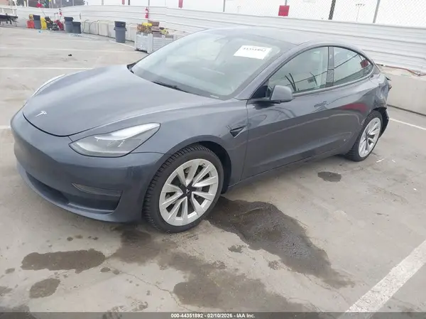 5YJ3E1EAXPF497852 2023 TESLA MODEL 3 - Image 2