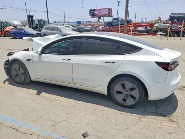 5YJ3E1EAXPF502676 2023 TESLA MODEL 3 - Image 2