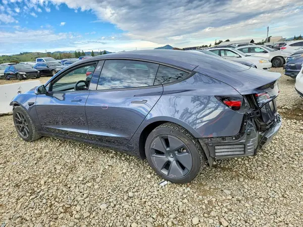 5YJ3E1EAXPF503178 2023 TESLA MODEL 3 - Image 2