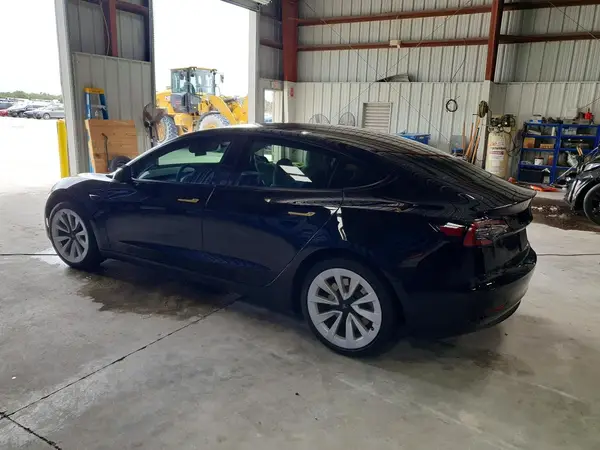 5YJ3E1EAXPF503536 2023 TESLA MODEL 3 - Image 2