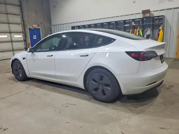 5YJ3E1EAXPF504170 2023 TESLA MODEL 3 - Image 2