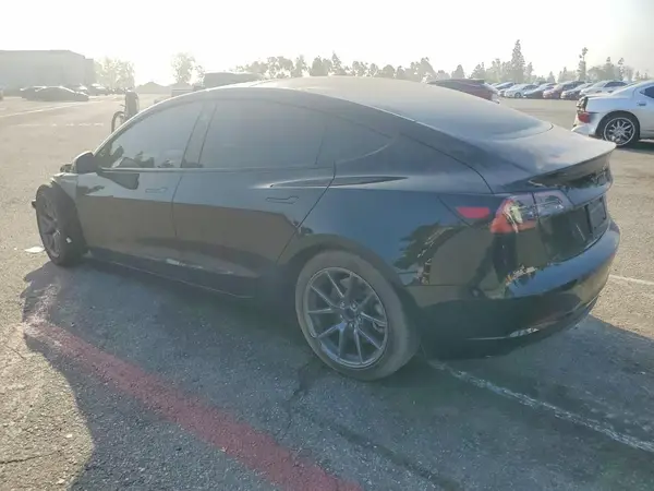 5YJ3E1EAXPF507439 2023 TESLA MODEL 3 - Image 2