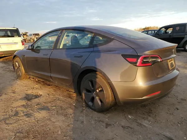 5YJ3E1EAXPF513130 2023 TESLA MODEL 3 - Image 2