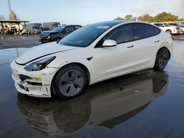 5YJ3E1EAXPF515783 2023 TESLA MODEL 3 - Image 1