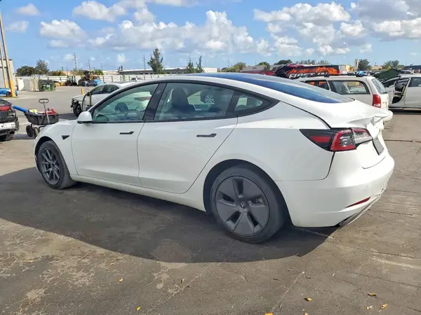 5YJ3E1EAXPF516321 2023 TESLA MODEL 3 - Image 2