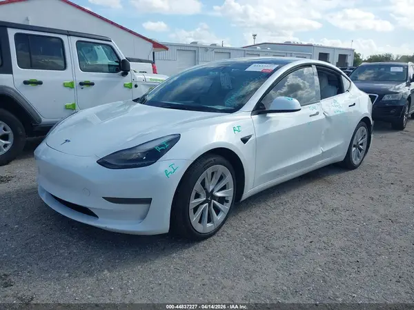 5YJ3E1EAXPF516755 2023 TESLA MODEL 3 - Image 2