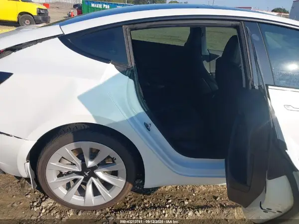 5YJ3E1EAXPF546841 2023 TESLA MODEL 3 - Image 8