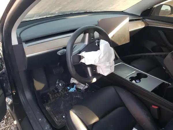 5YJ3E1EAXPF549495 2023 TESLA MODEL 3 - Image 8