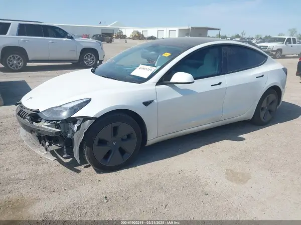 5YJ3E1EAXPF553997 2023 TESLA MODEL 3 - Image 2