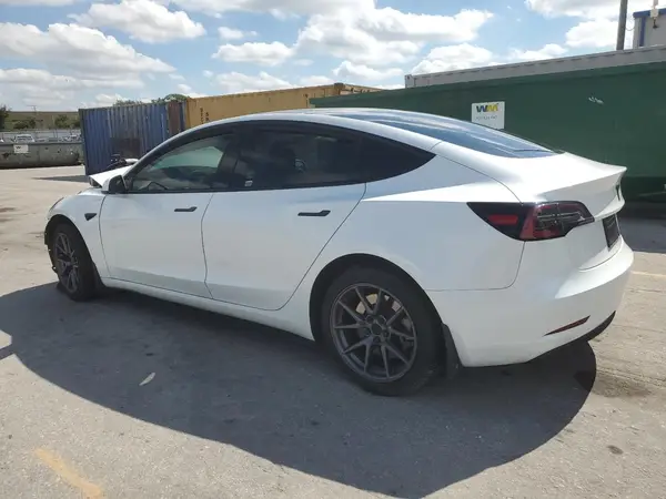 5YJ3E1EAXPF563560 2023 TESLA MODEL 3 - Image 2
