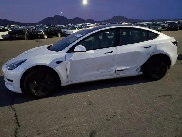 5YJ3E1EAXPF567740 2023 TESLA MODEL 3 - Image 1