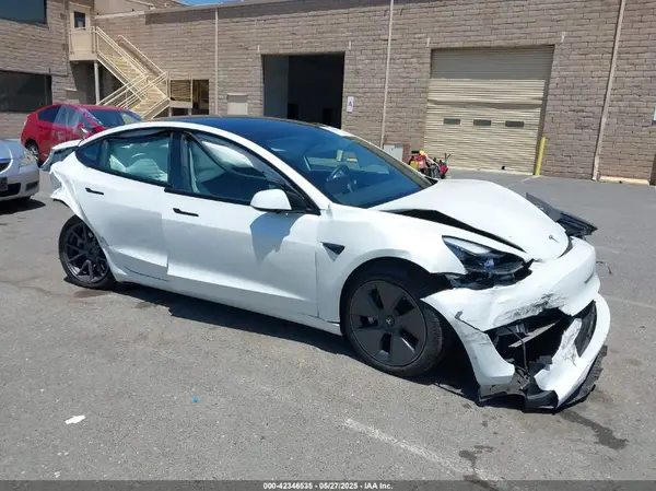5YJ3E1EAXPF568984 2023 TESLA MODEL 3 - Image 1