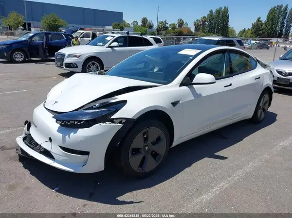 5YJ3E1EAXPF568984 2023 TESLA MODEL 3 - Image 2