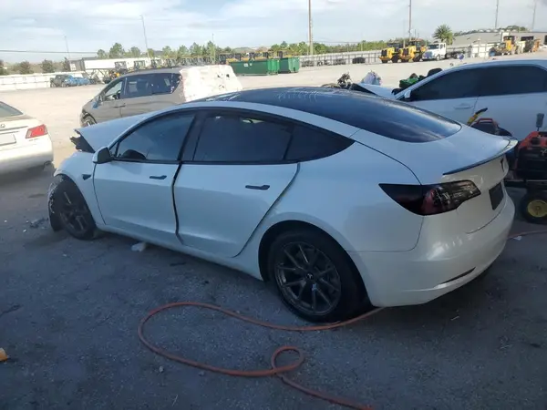 5YJ3E1EAXPF569102 2023 TESLA MODEL 3 - Image 2
