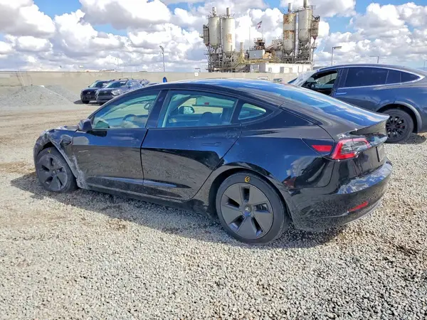 5YJ3E1EAXPF570931 2023 TESLA MODEL 3 - Image 2