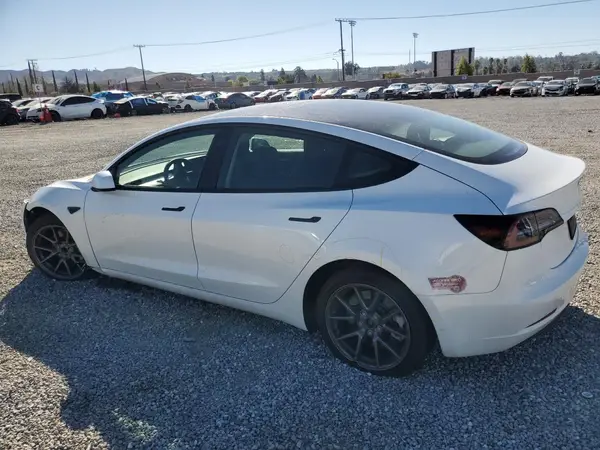 5YJ3E1EAXPF571822 2023 TESLA MODEL 3 - Image 2