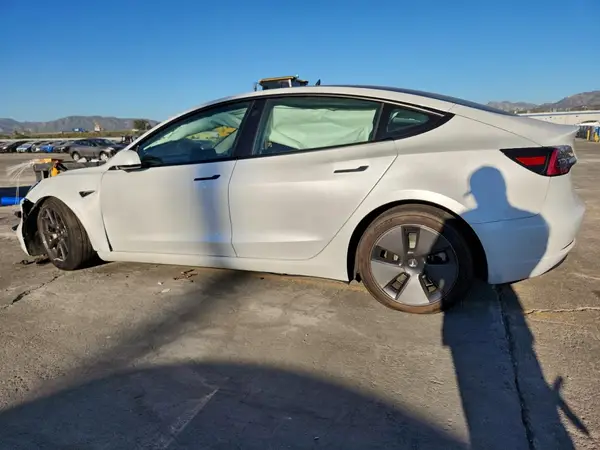 5YJ3E1EAXPF575062 2023 TESLA MODEL 3 - Image 2