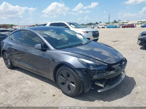 5YJ3E1EAXPF575448 2023 TESLA MODEL 3 - Image 1